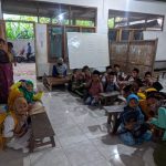 Mengajar di TPQ sebagai Salah Satu Bentuk Pengabdian Tim KKN UM di Desa Bendo
